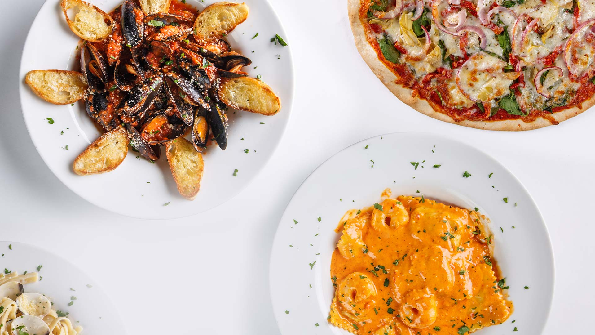 Savor pizza, mussels, and ravioli at Sonny’s Italian Kitchen & Pizzeria in Door County.