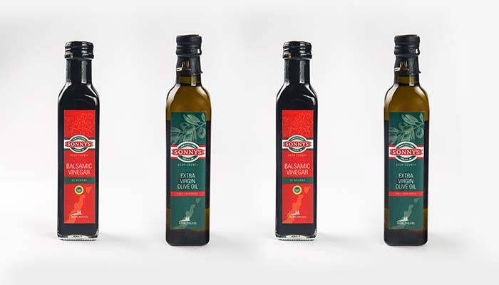 Sonnys balsamic vinegar and olive oil—Door County flavors from Sturgeon Bay for your pizza night.